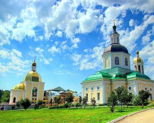 Монастырь Спаса Нерукотворного пустынь в Клыково, Калужская область (фото из Яндекс Картинки)