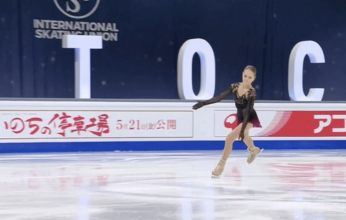 Александра Трусова выполняет 4Ф в ПП на ЧМ-2021 (источник - 1tv.ru/sport) 