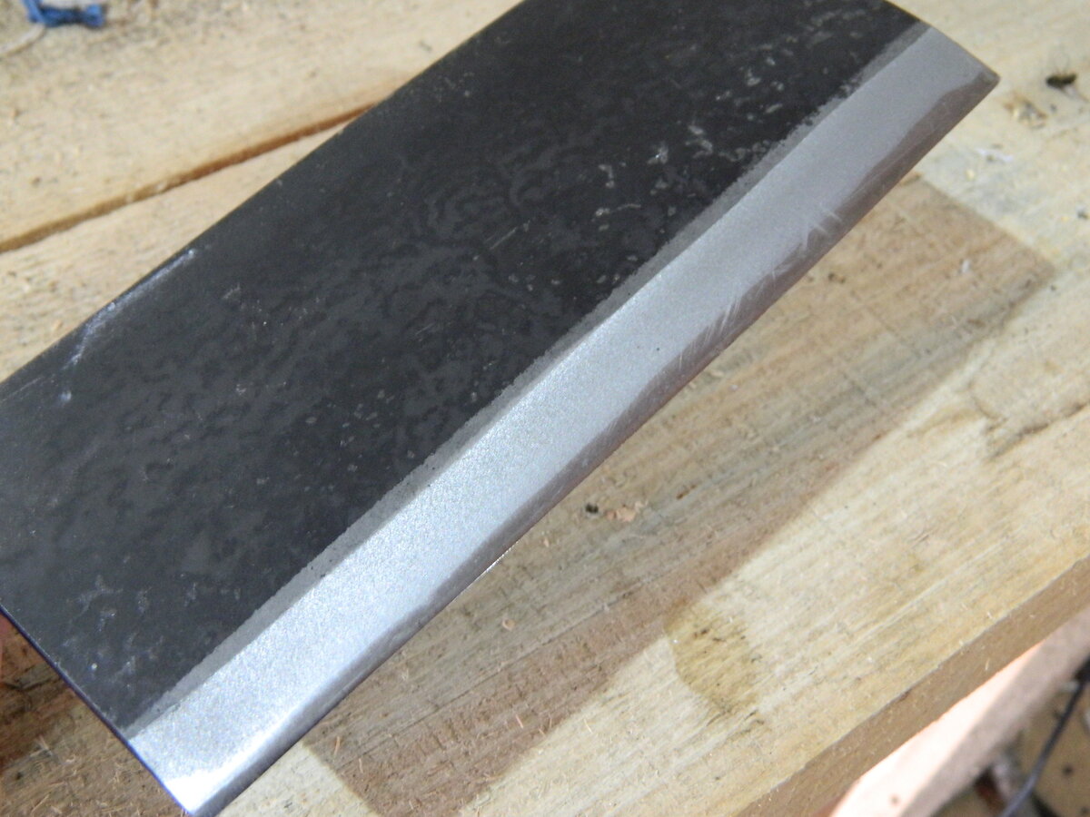 Хорошо видно переход от мягкой обертки к твердой сердцевине.