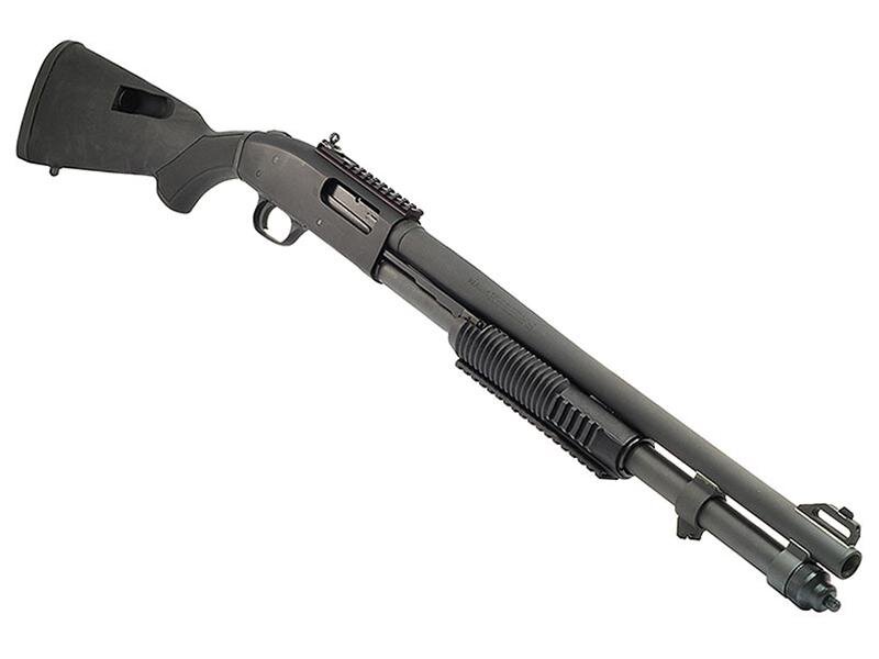 Помповое ружье какое. Моссберг 590. Дробовик Mossberg 590. Mossberg 590 Tactical. Дробовик Mossberg 590 Tactical.