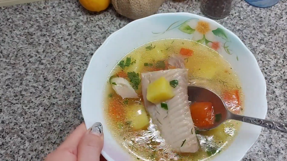 Уха из леща