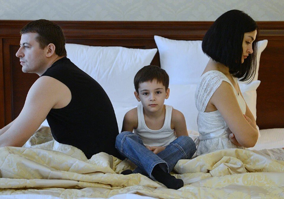     Разводов меньше не становится. Олег РУКАВИЦЫН