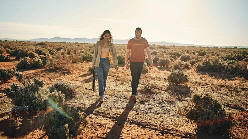 Кадр из сериала «Турист», реж. Дэниэл Неттхейм, Крис Суини