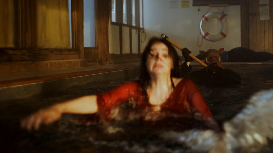     Бизнес выше морали: скандальный хоррор с Винни-пухом выходит на экраны Кадр из фильма "Винни Пух: Кровь и мёд"