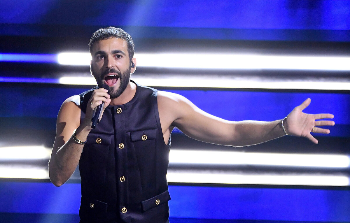    Певец Марко Менгони  ETTORE FERRARI/EPA