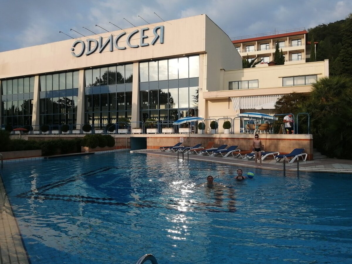 Фото: бассейн при санатории Одиссея Wellness Resort 5* Источник: yandex.by/maps, автор: Альвина Рудь