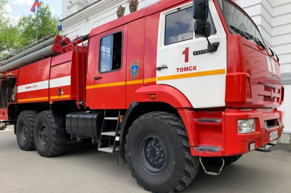    Два человека пострадали во время пожара в Томском районе