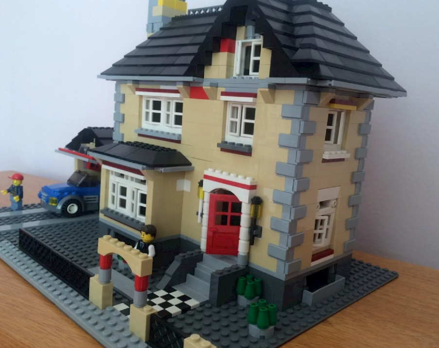 Как сделать дом из LEGO?