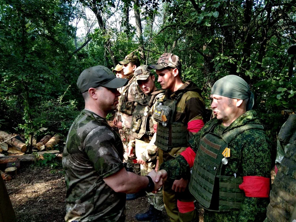 Награждение военнослужащих прошло прямо на передовой