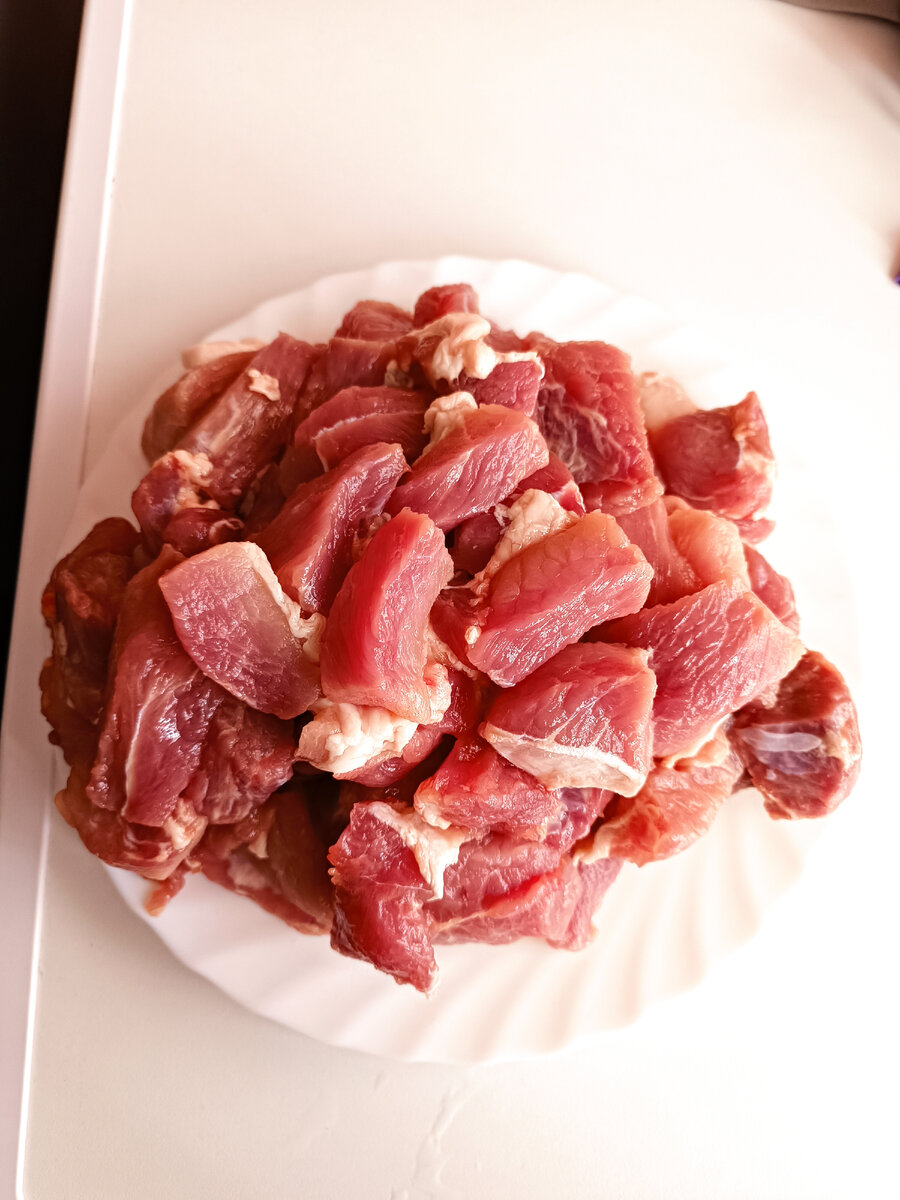 Порезала на средние кусочки