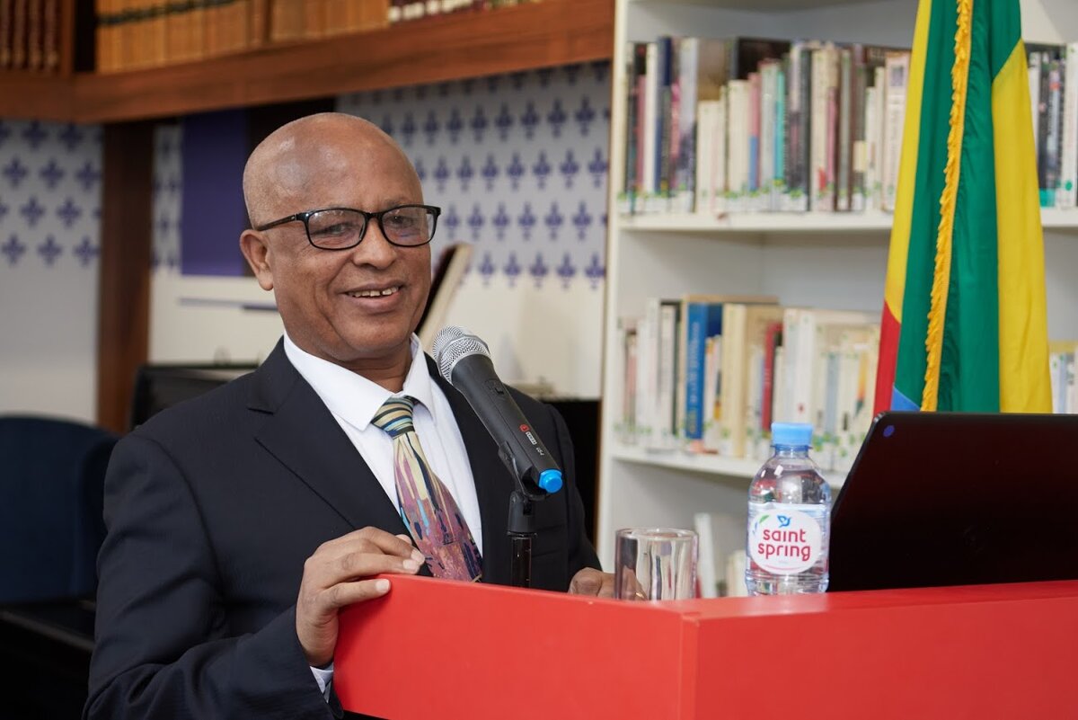 Посол Эфиопии в Москве г-н Алемайеху Тегену на вечере дружбы между Россией и Эфиопией