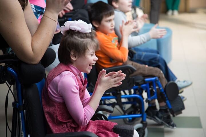 Человечки инклюзия. Адаптация детей инвалидов в обществе. Задачи для детей с овз. Социальная адаптация. Детдом для детей инвалидов.