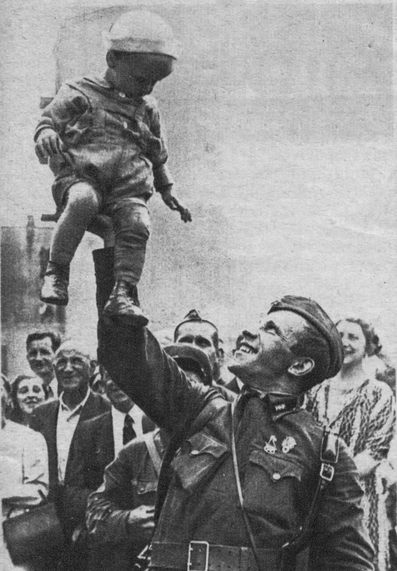 Латвия 1945 год(фото из открытых источников в интернете)