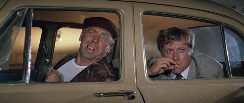 
В целом сценарий был одобрен, но худсовет выдвинул следующие требования: сделать менее пассивной роль милиции, сократить эпизод в ресторане с чествованием шефа контрабандистов, убрать сцены с пионерами, которые его поздравляют, убрать реплики: «как говорит шеф, главное в нашем деле — социалистический реализм» и «партию и правительство оставили на второй год», в монологе управдома Плющ («И вы знаете, я не удивлюсь, если завтра выяснится, что ваш муж тайно посещает синагогу») последнее слово заменить на «любовницу», сократить троицу контрабандистов до двух человек, убрав Малыша. Также не понравились сцены с проститутками (одна в «Стамбуле», другая — в гостинице «Атлантика»), пьянство главного героя, безалаберность таможенников и др. Чтобы сохранить фильм в первозданном виде, с минимальными правками, Леонид Гайдай пошёл на трюк: добавил в конце фильма ядерный взрыв на море и заявил комиссии Госкино, что согласен удалять любые сцены, кроме этой. На вопрос о необходимости взрыва он ответил: «Неужели вы забыли о сложнейшей международной обстановке? Империализм размахивает ядерной дубиной!» Комиссия согласилась сохранить фильм без иных купюр, но только если будет убран взрыв, на что режиссёр и рассчитывал.
Съёмочная группа была уверена, что все время съемок они будут нежиться на заграничном курорте. Каково же было их разочарование, когда Гайдай во всеуслышание объявил: снимать он будет в СССР. Так Баку превратился в Стамбул, город контрастов, внутренности приморского ресторана «Плакучая ива» снимали на «Мосфильме», эпизоды фильма снимались в Адлере, Сочи, около Туапсе, на шоссе в Красную Поляну.
