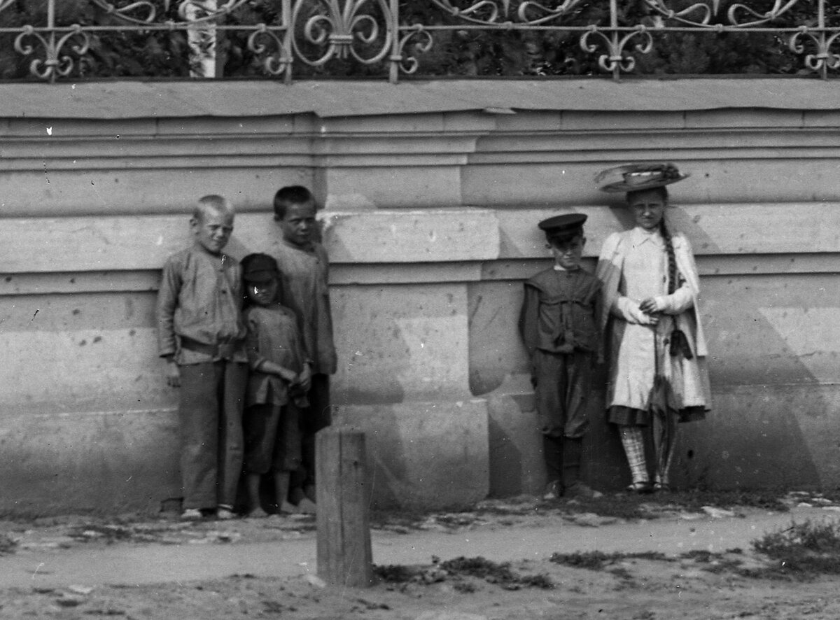 Девочка призрак на фото красноярска. Красноярская девочка фантом. Девочка призрак из красноярска. Девочка призрак из красноярска. Девочка фантом.