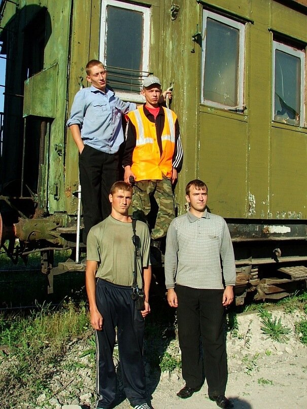 ПМС-59 Разумное. Фото на память . Участники по спасению вагонов.