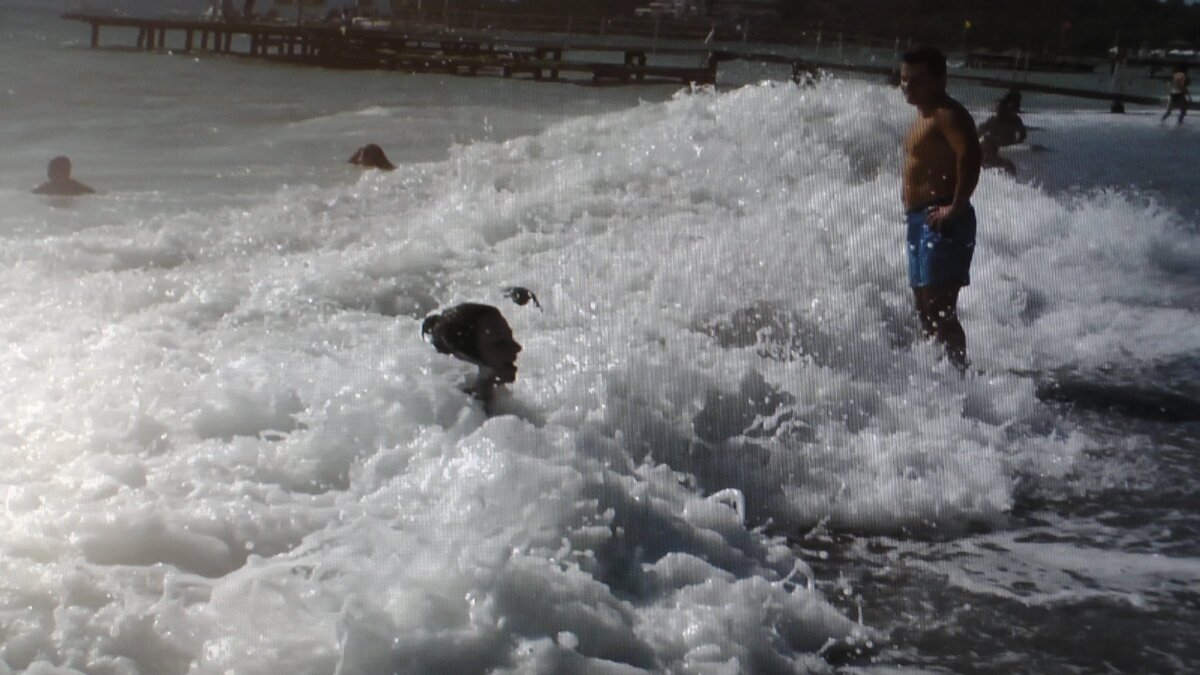 Волны средиземноморские - когда же теперь с вами встретимся вновь (((