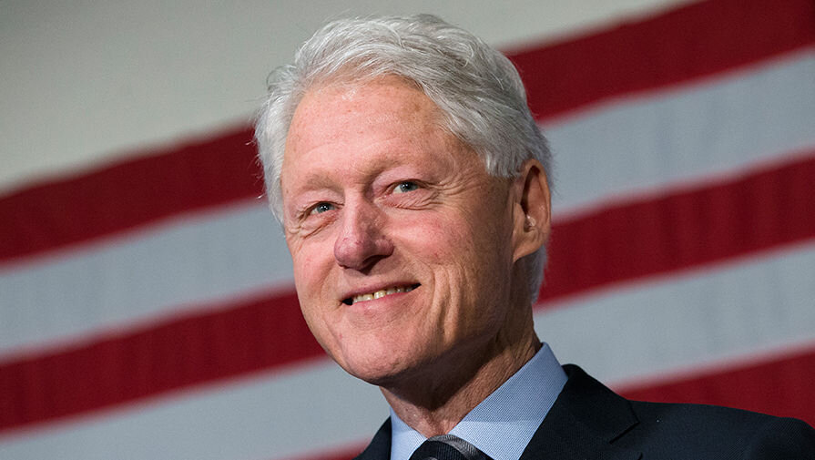 Билл Клинтон в то время был президентом Америки.