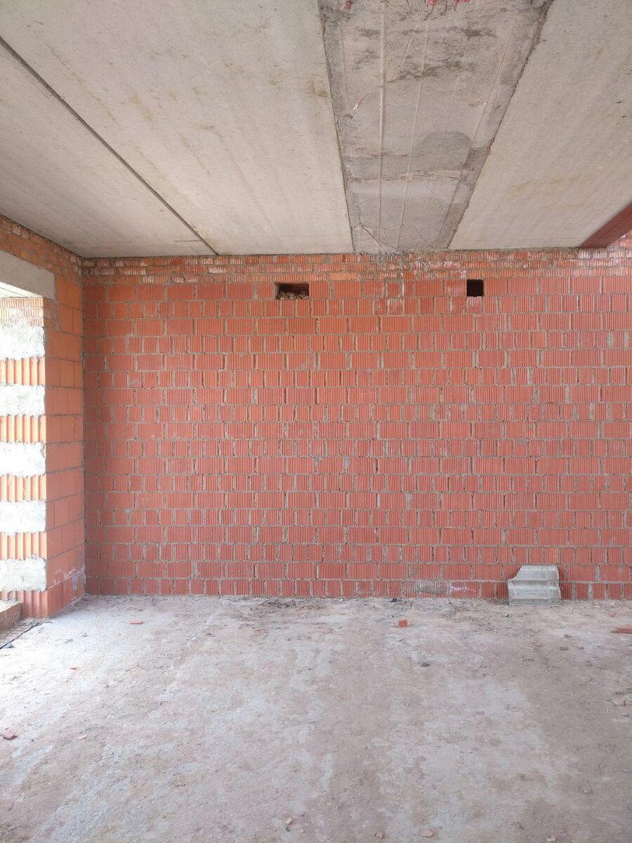 Кирпичный дом или новостройка