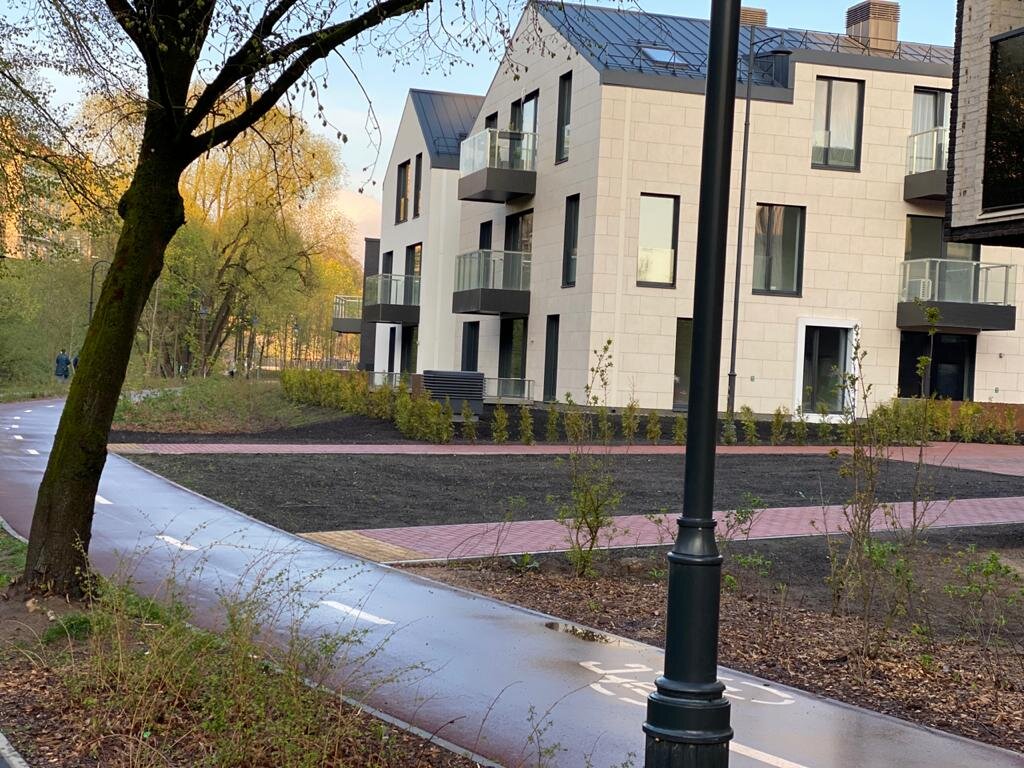 Вильнюс, новое строительство. Район Паупис.  Фото май 2020 года  