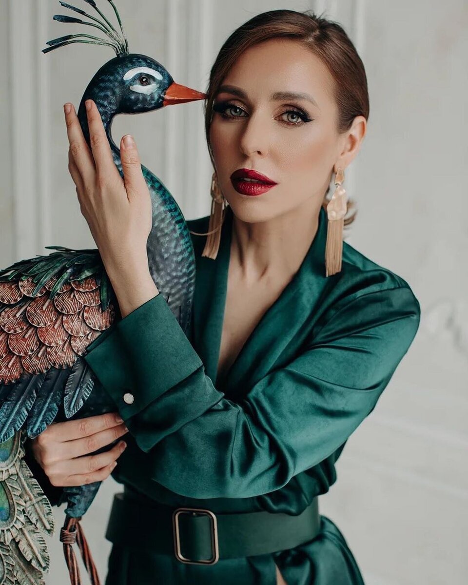 Пара фактов выдумана, но вы быстро поймёте, какие :)