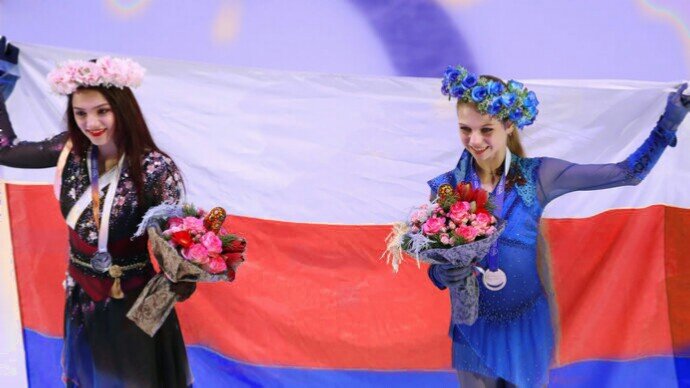 Здесь, конечно, дело в порядке цветов российского флага.