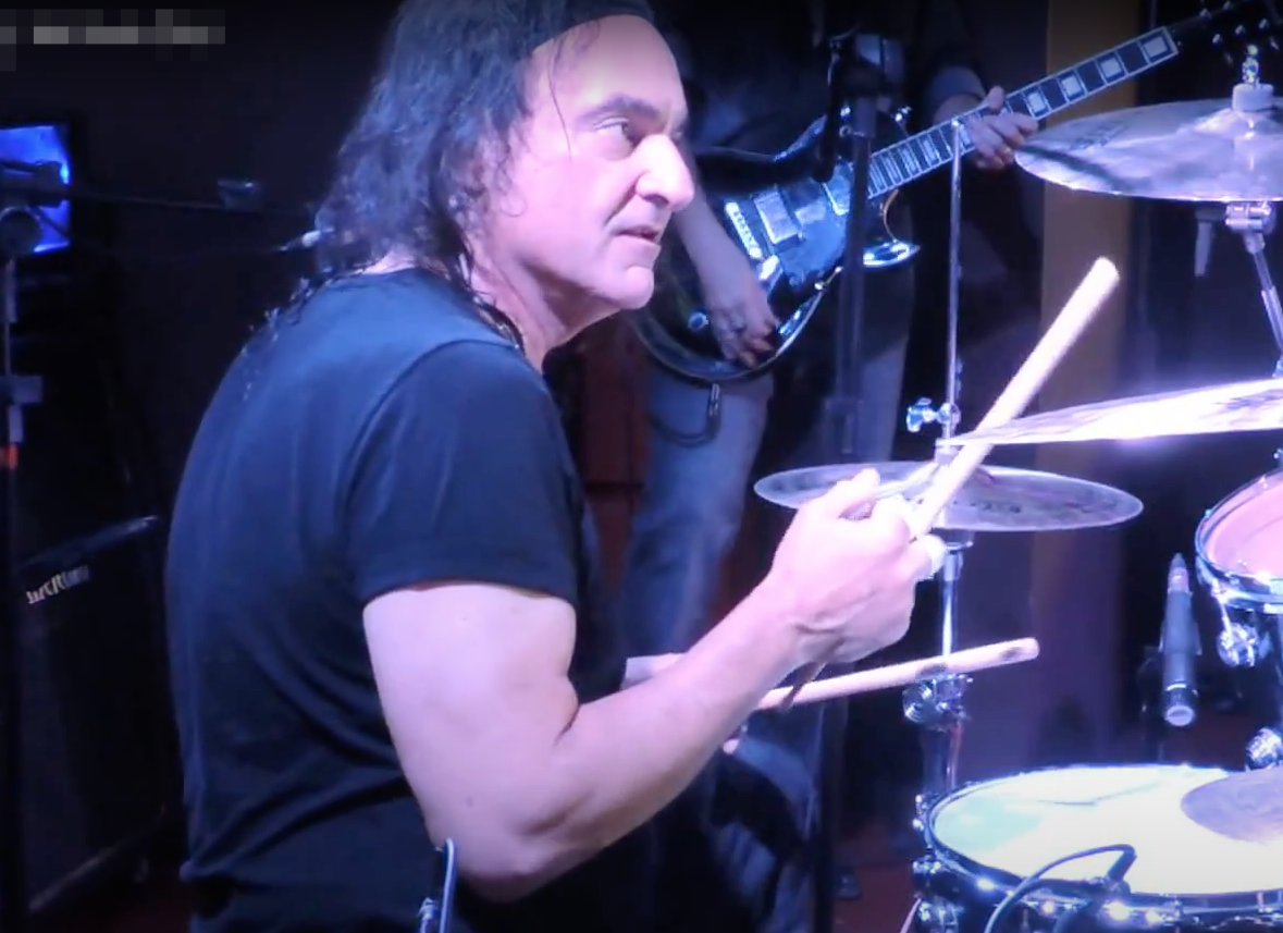 Винни Эппис