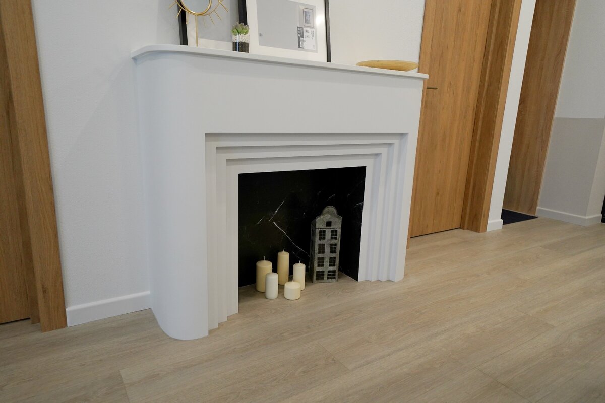 Приветствую  с Вами Александр Оробейко, руководитель компании Гарант-Ремонт. Представляю вашему вниманию очень красивую и аккуратную однокомнатную квартиры в которой мы выполнили ремонт под ключ.
