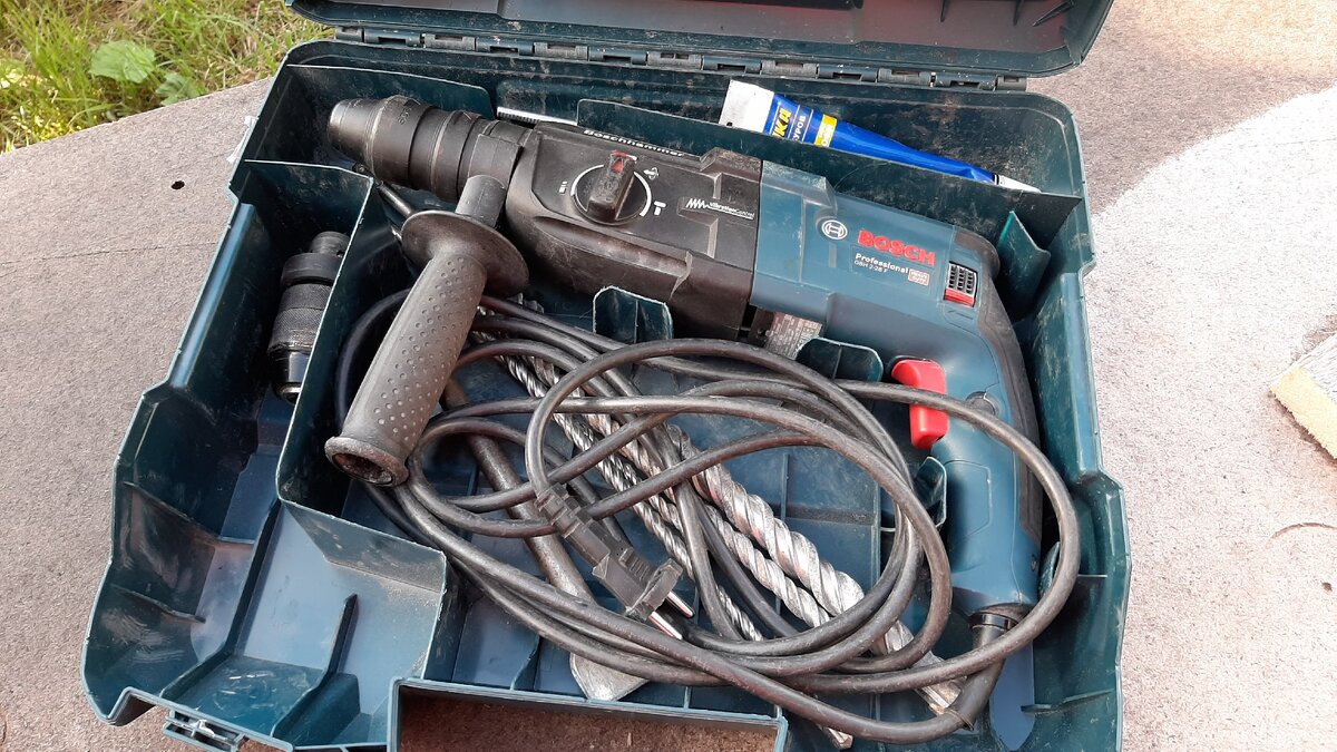 Перфоратор bosch 2-24 три режима. 267. Перфоратор 2-28 bosch made in china. Перфоратор bosch gbh 2-28 dfr professional. Перфоратор бош 2-28 rva100.
