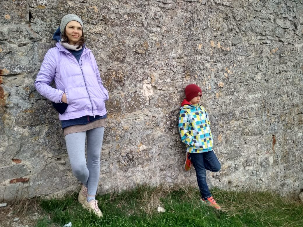 Прячемся от ветра у стен генуэзской крепости