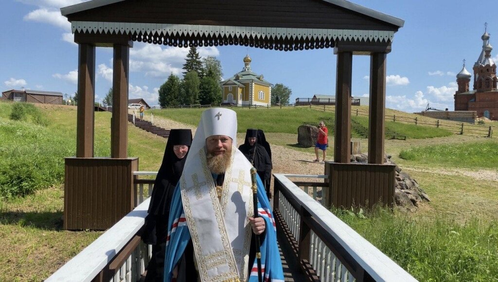 В Тверской области на истоке Волги совершили водосвятный молебен