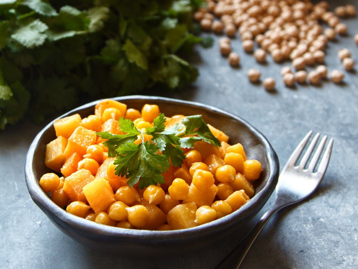 🍴 #Тёплый салат из репы и нута