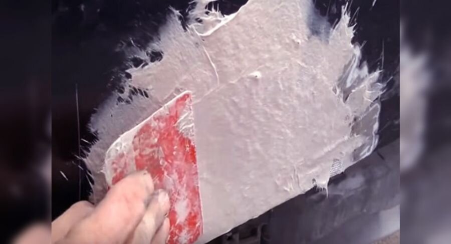 Как заделать дырку в кузове, образовавшуюся от коррозии | CAR.RU | Дзен