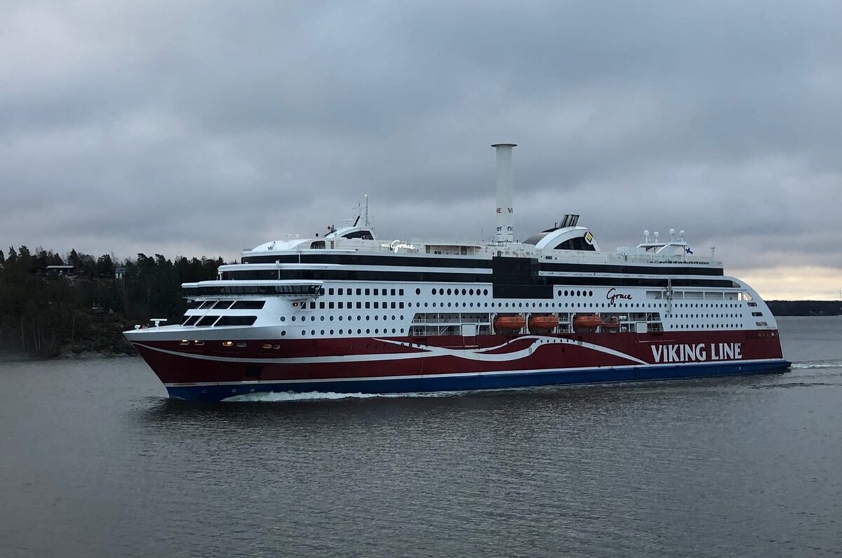 паром мечты. паром viking line каюты. мужчина и женщина на яхте. Eastern dream паром. круизный лайнер в тайланде.