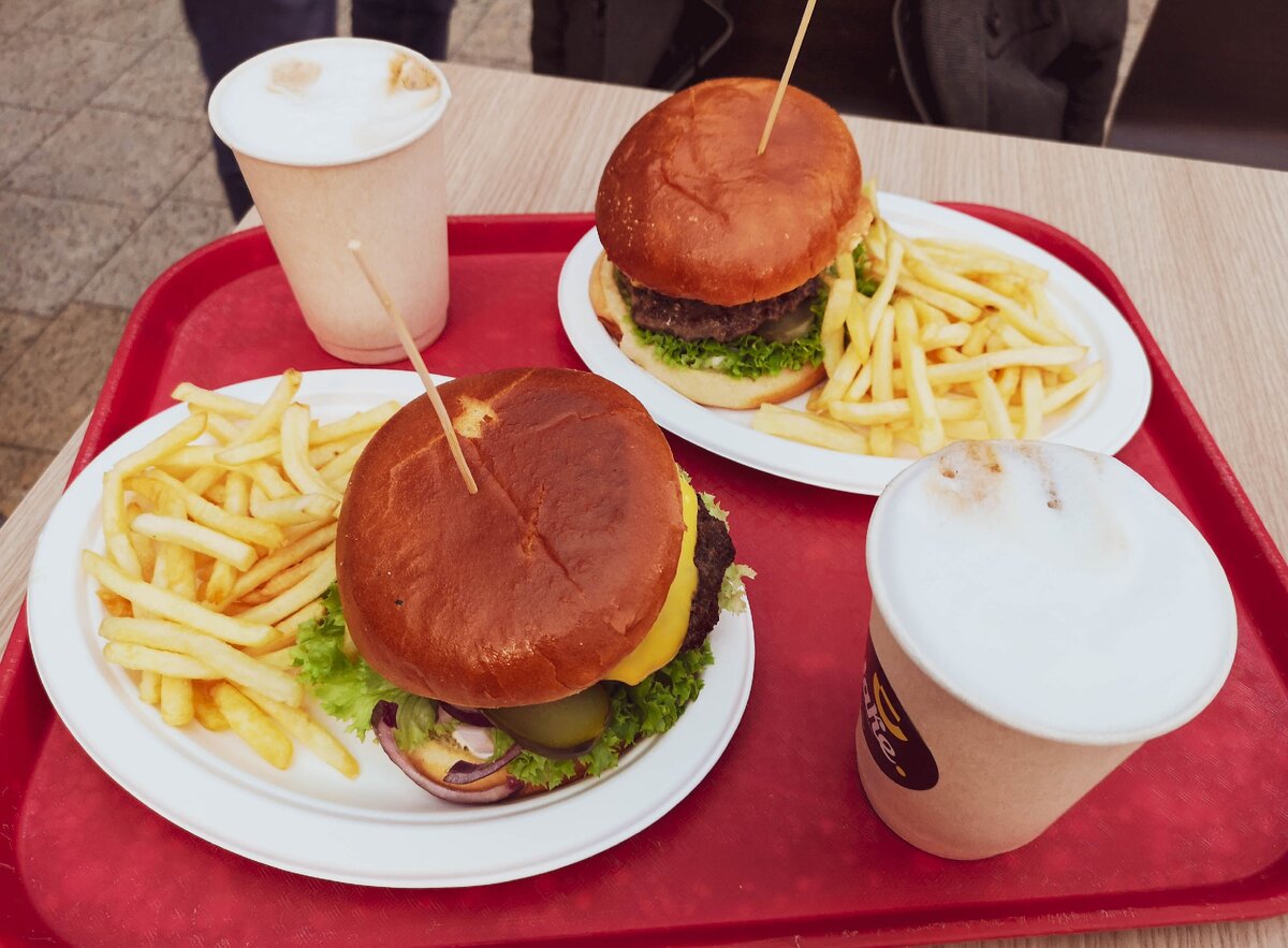 Завтрак в ТЦ "Złote Tarasy"