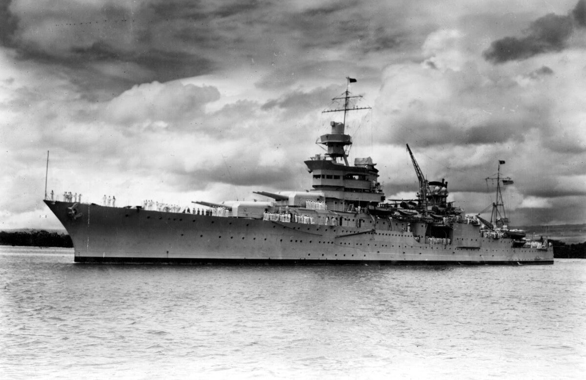 USS Indianapolis в Пёрл-Харборе, 1937 г.