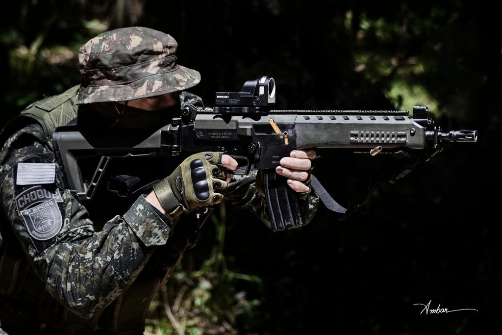 Коммандос с IMBEL IA2