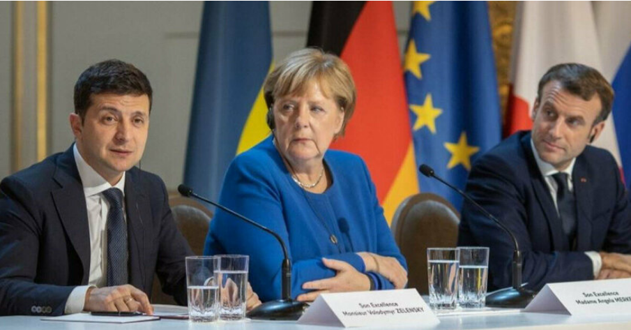 Ах, как они на него смотрят!