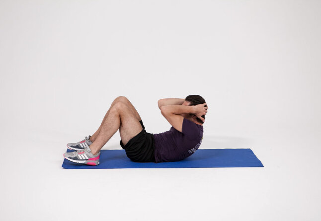 Делайте все под контрольно–не торопясь!!!! Скручиваем с помощью пресса и при опускании не расслабляйте пресс, так же держите под напряжением, а так же живот втяните 