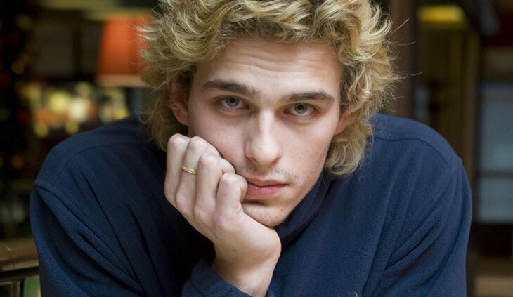 Самые милые актеры. Актер рассказывает. Найти работу актер. Пак со джун кем будет в марвеле и актеры. Милые актеры.