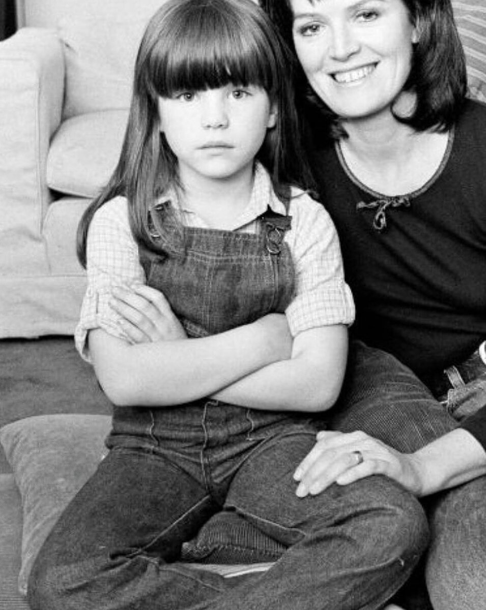 Листайте→ Кейт Бекинсейл с мамой Джуди Лоу. Фото из её инстаграм: www.instagram.com/katebeckinsale