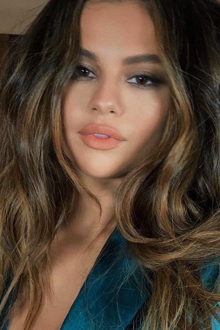 © selenagomez