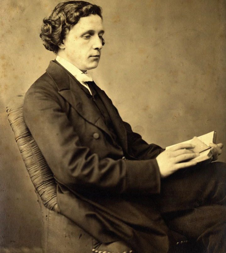 Льюис Кэрролл - математик, писавший стихи и сказки