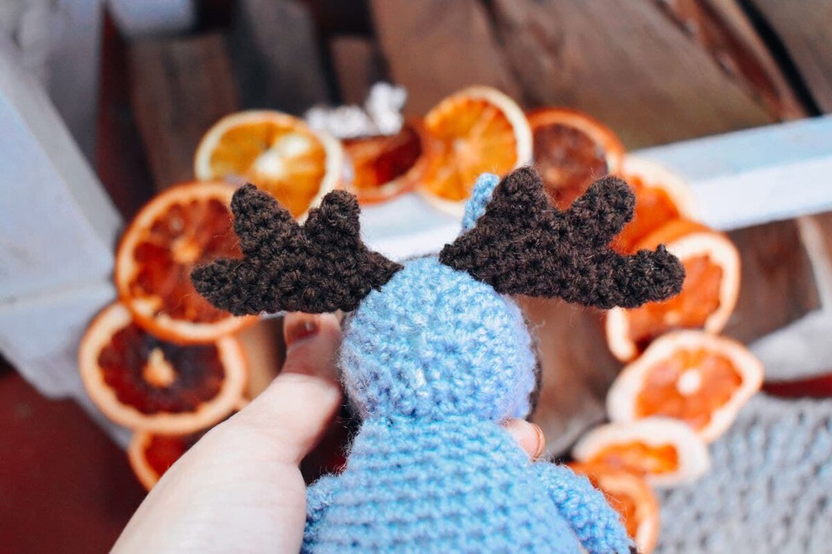 Вязание крючком сувенира Лось