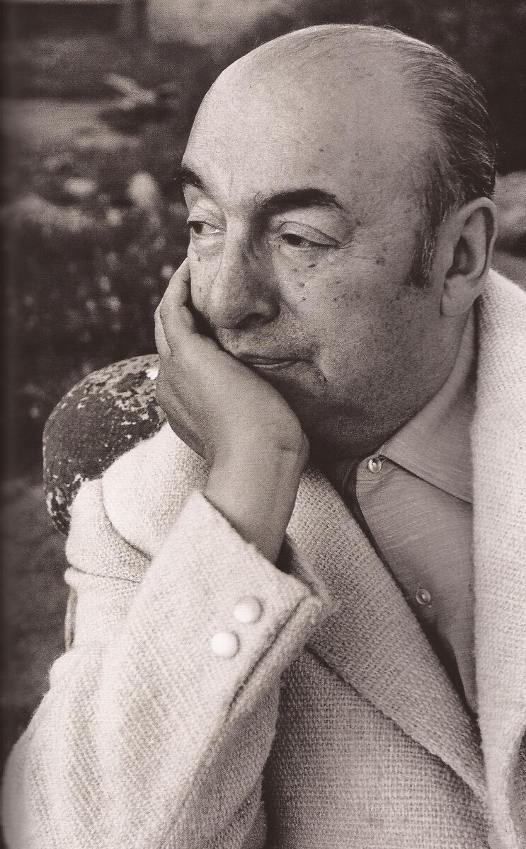 Он дружил с Ф. Г. Лоркой, объездил много стран, но мечтой было посетить именно Россию, которую он безумно любил и восторгался ее людьми. Фото Яндекс.Картинки.