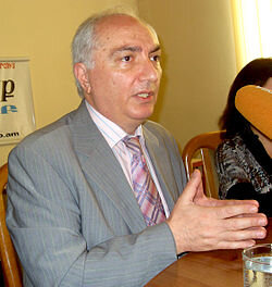 Հայաստանի Դեմոկրատական կուսակցության նախագահ ԱՐԱՄ ՍԱՐԳՍՅԱՆ