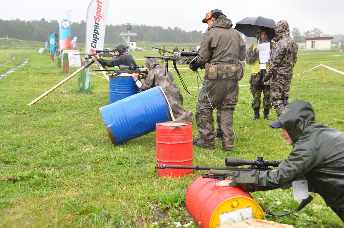 Осмотр участниками рубежа перед упражнением