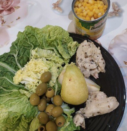 Очень простой набор продуктов. Кроме них, нужна лишь соль, горчица и сметана. 
