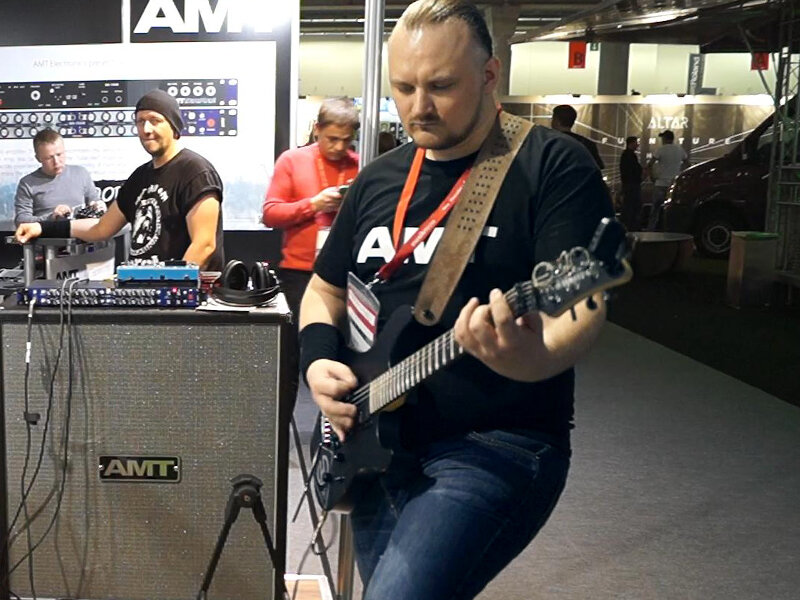Иван Демичев во время выступления на стенде AMT Electronics. Musikmesse 2016 (Франкфурт, Германия)