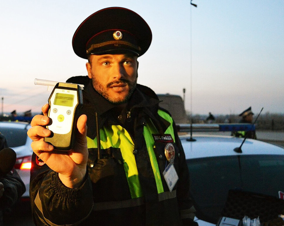 "Ну что будем дуть?". Фото: automobili.ru